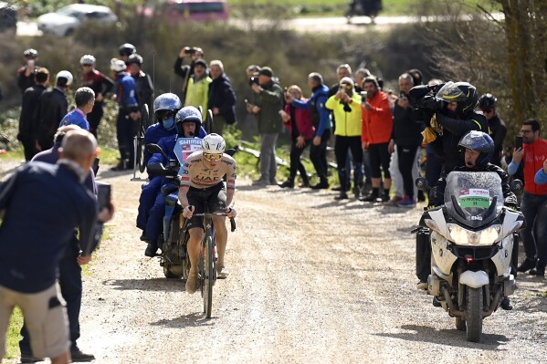 Cycling store race today